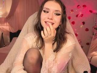 Lilly live webcam show