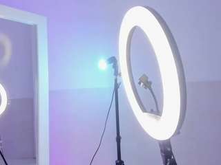 sophia-paris Live Webcam on CamSoda