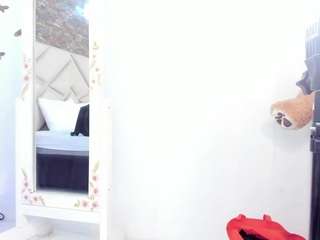 sophia-paris Webcam Model Profile