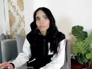 sophia-paris's Live Sex Cam Show