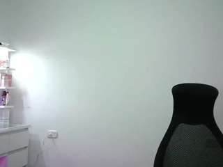 aineangeel Live Webcam on CamSoda