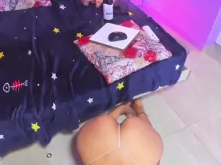 CandyyMaria's Live Sex Cam Show