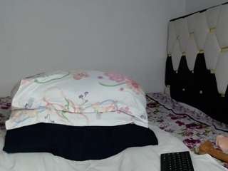 emmaisabella's CamSoda show and profile