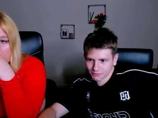 juli-kisss Live Webcam on CamSoda