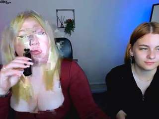 juli-kisss