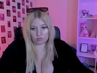 juli-kisss