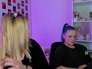 juli-kisss