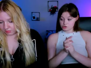juli-kisss's Live Sex Cam Show
