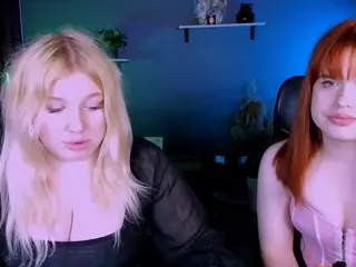 juli-kisss's Live Sex Cam Show