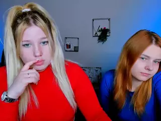 juli-kisss's Live Sex Cam Show