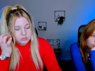 juli-kisss's Live Sex Cam Show