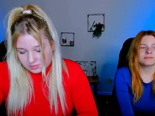 juli-kisss's Live Sex Cam Show