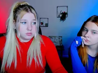 juli-kisss's Live Sex Cam Show
