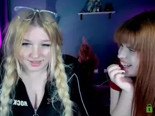 juli-kisss's Live Sex Cam Show