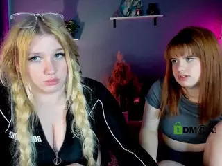 juli-kisss's Live Sex Cam Show