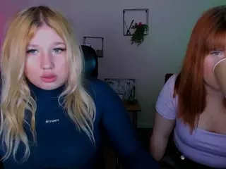 juli-kisss's Live Sex Cam Show