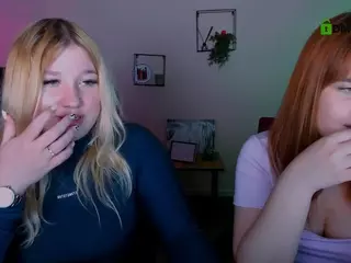 juli-kisss's Live Sex Cam Show