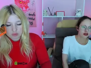 juli-kisss's Live Sex Cam Show