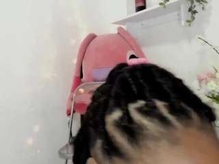 kaitllyn-queen live cam