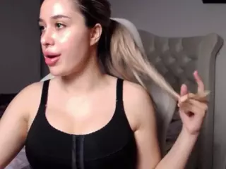 SelenaLexxy's Live Sex Cam Show