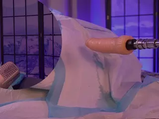 Yelloweaa's Live Sex Cam Show