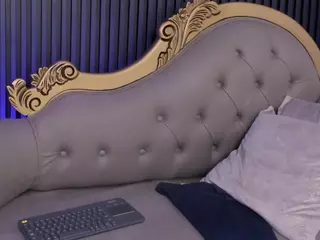YOURPERFECT-ASS's Live Sex Cam Show