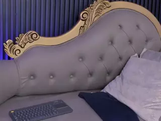 YOURPERFECT-ASS's Live Sex Cam Show