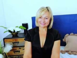 MarieDesire live cam preview
