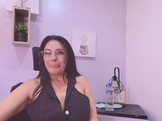 zuzana21's CamSoda show and profile