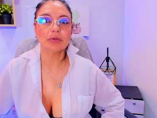 zuzana21 Live Webcam on CamSoda