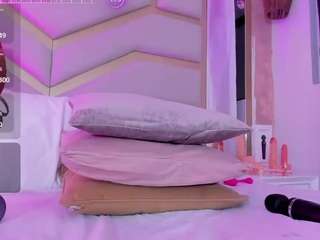 dollsweety Live Webcam on CamSoda