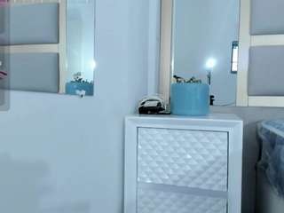 Watch Dollsweety, she wants to masturbate for your enjoyment dollsweety from CamSoda