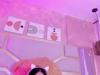 dollsweety webcam model