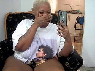 goldenpussyxoxo webcam