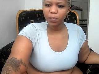 goldenpussyxoxo webcam