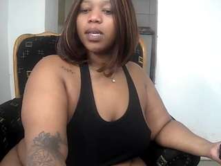 Dit model is nu live. goldenpussyxoxo