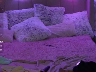 JulietDream's Live Sex Cam Show