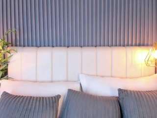 LinaGlam live webcam show