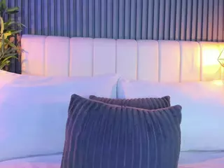 LinaGlam's Live Sex Cam Show