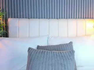 LinaGlam's Live Sex Cam Show