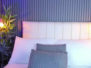 LinaGlam's Live Sex Cam Show