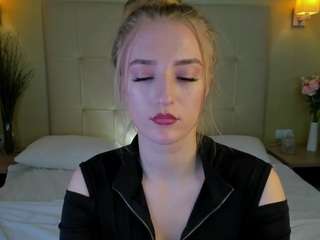 stacy-river Spanking live webcam