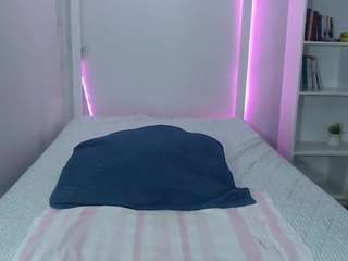  ari-rossee chat room