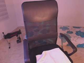 irantzu-hank's CamSoda show and profile