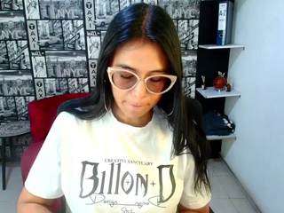 paolamendezz's CamSoda show and profile