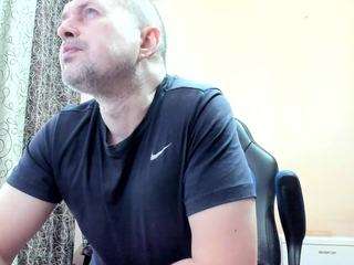 vano82 Live Webcam on CamSoda
