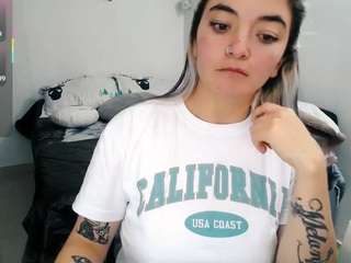 cameliasaenz webcam model