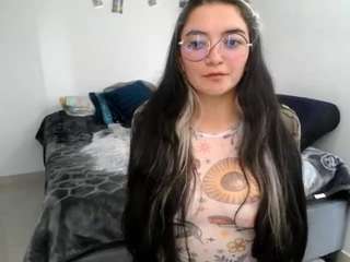  cameliasaenz chat room