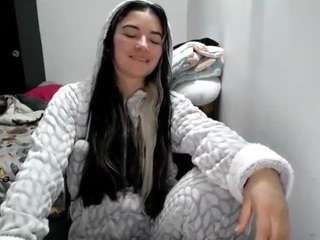 cameliasaenz's CamSoda show and profile