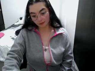 cameliasaenz Live Webcam on CamSoda